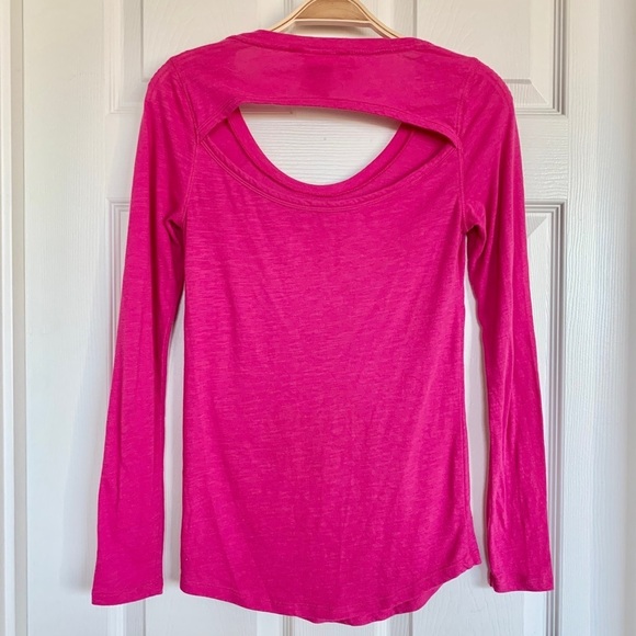 VS PINK Magenta Fuchsia Open-Back Long Sleeve Tee - Picture 3 of 6